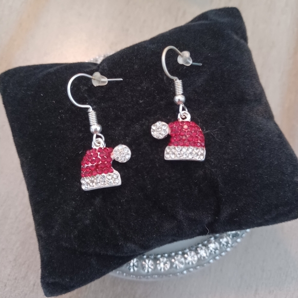 Red Crystal Rhinestone Santa Claus Hat Dangle Drop Earrings - Picture 5 of 6